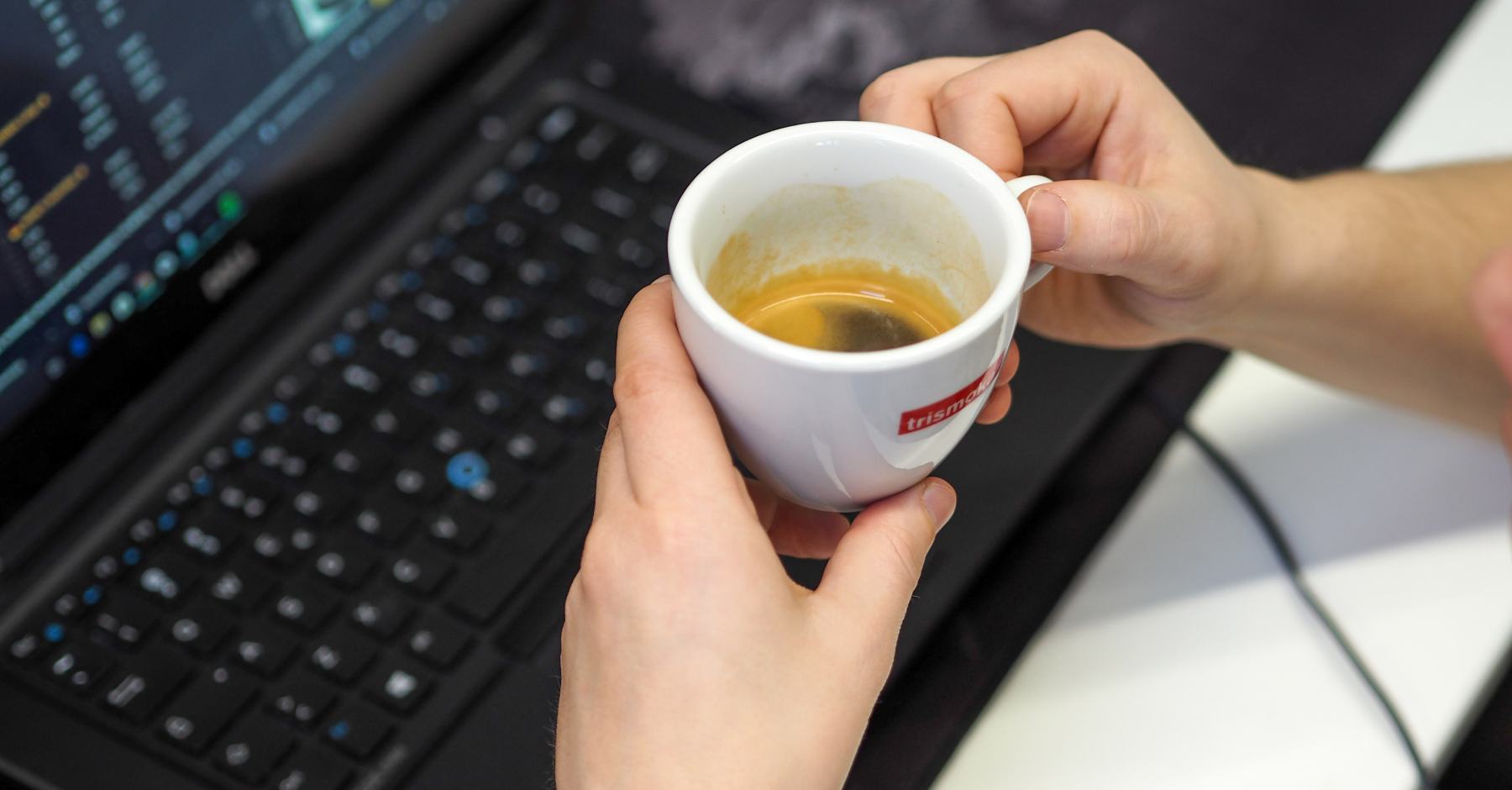 Kawa do biura - czy warto w nią inwestować?